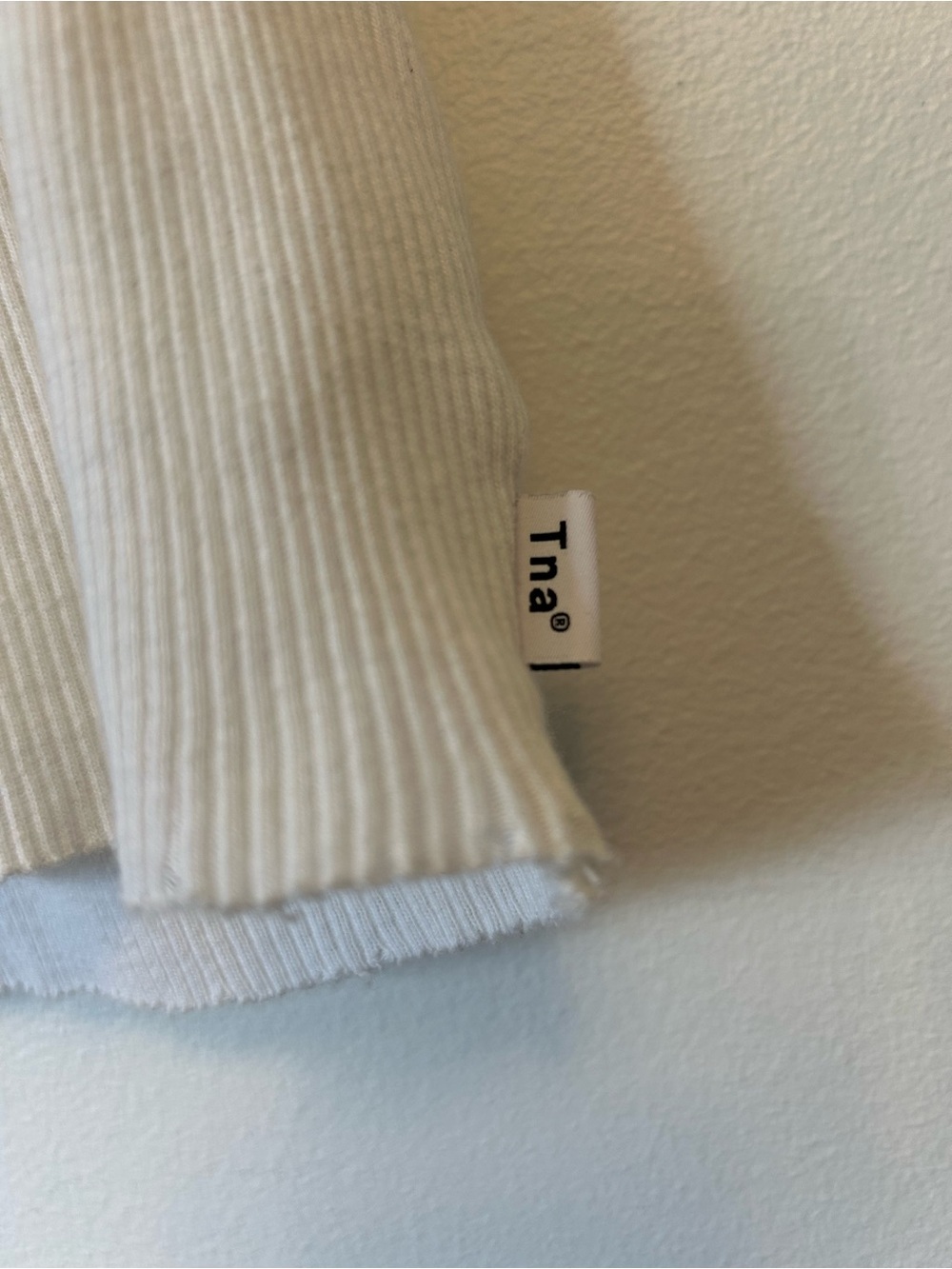 TNA White Ribbed Cropped Tank - Picture 3 of 4